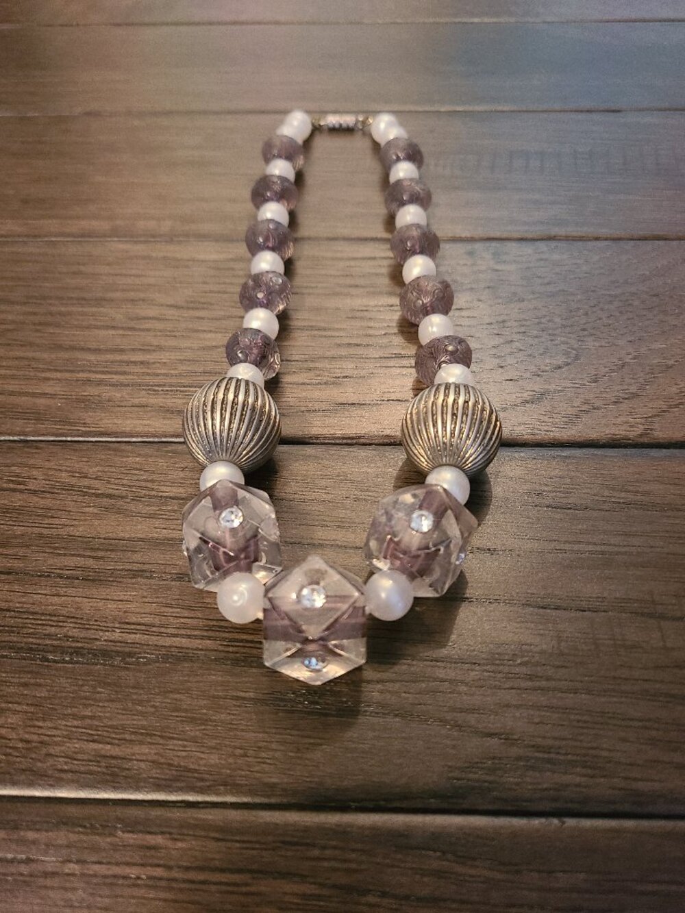 Vintage 1970s bead necklace